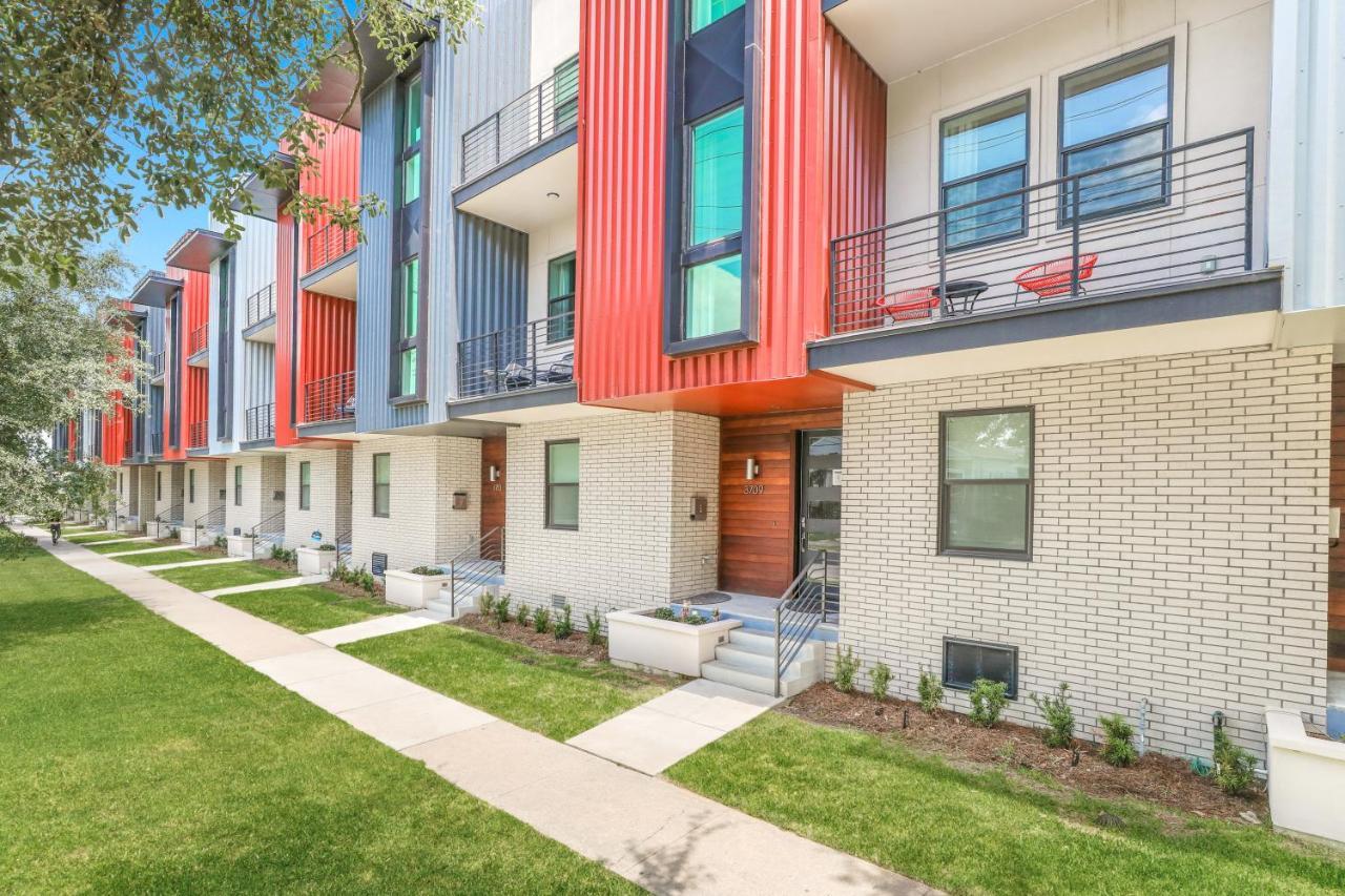 Beautiful Townhouse In A Gated Community Holiday home New Orleans