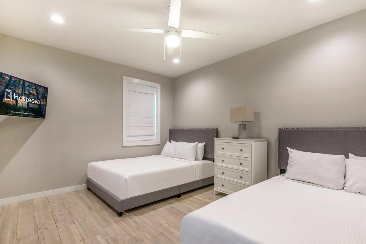 Beautiful Townhouse In A Gated Community New Orleans