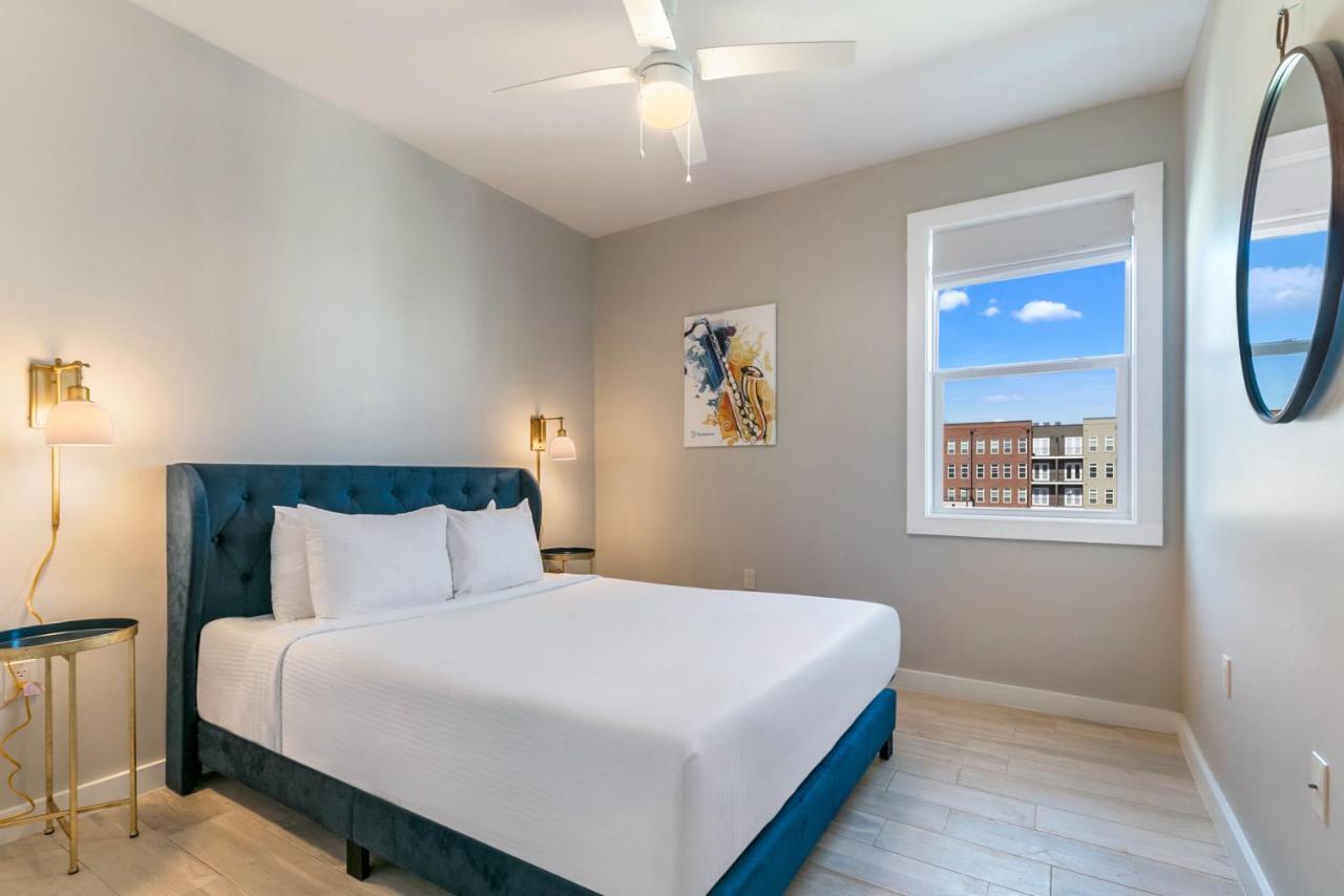Beautiful Townhouse In A Gated Community New Orleans